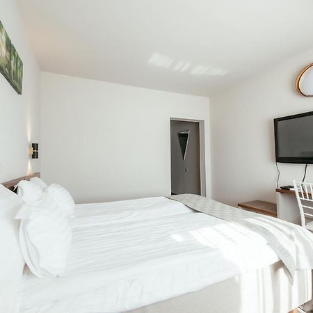 Riviera By Queens Hotel And Resort Gura Vaii Ngoại thất bức ảnh